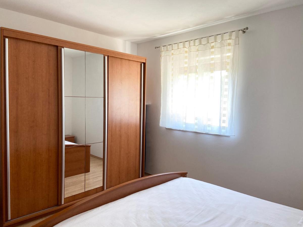 Apartments Pijaza Banjol ภายนอก รูปภาพ