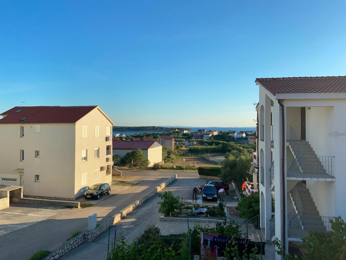 Apartments Pijaza Banjol ภายนอก รูปภาพ