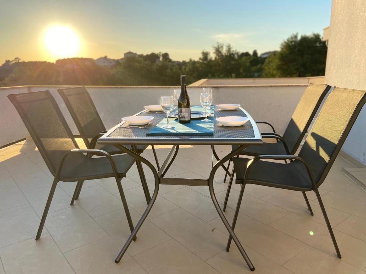 Apartments Pijaza Banjol ภายนอก รูปภาพ