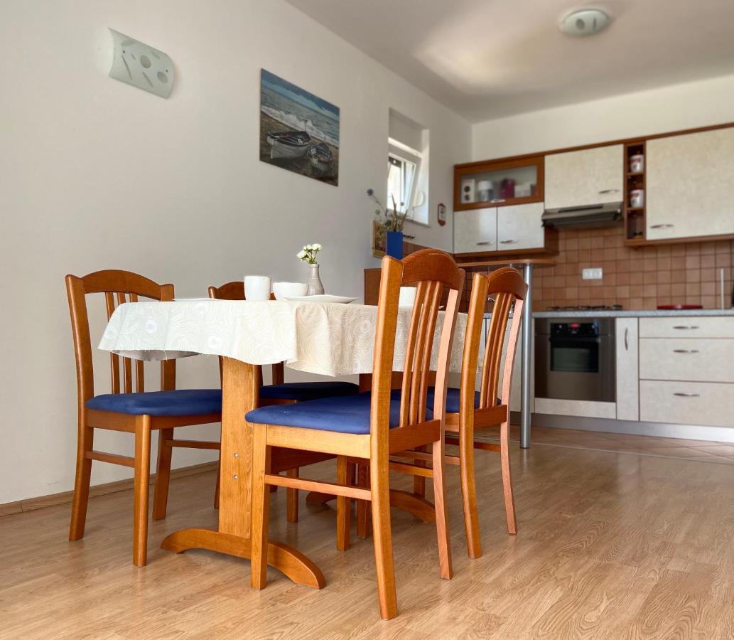 Apartments Pijaza Banjol ภายนอก รูปภาพ