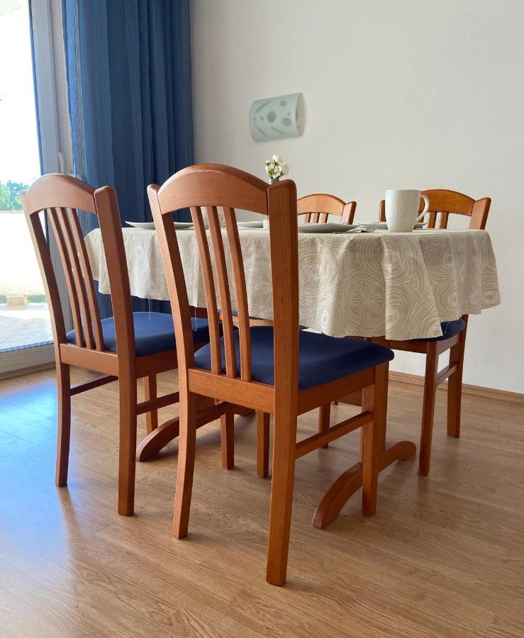 Apartments Pijaza Banjol ภายนอก รูปภาพ